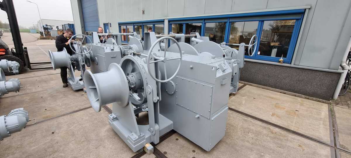 2818-10t-c-natutical-anchor-winches_1