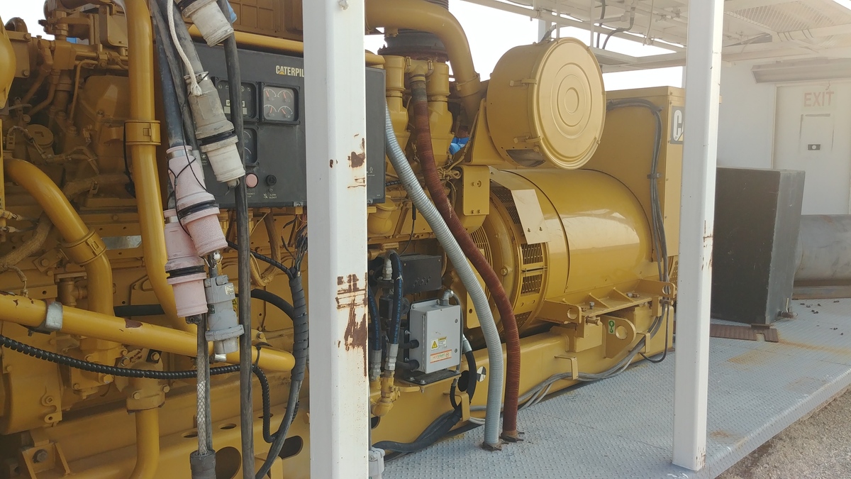 2910-caterpillar-3512c-diesel-generators_1