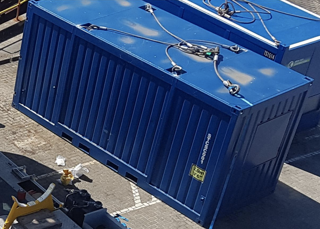 3015-60-ddc-in-20ft-offshore-container_3
