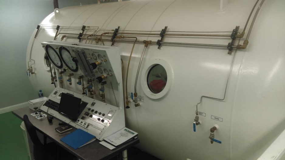 3023-hyperbaric-oxygen-therapy-chamber_24