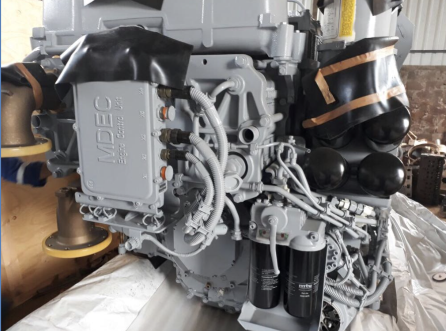 3036-mtu-12v4000-m90-marine-diesel-engines_5