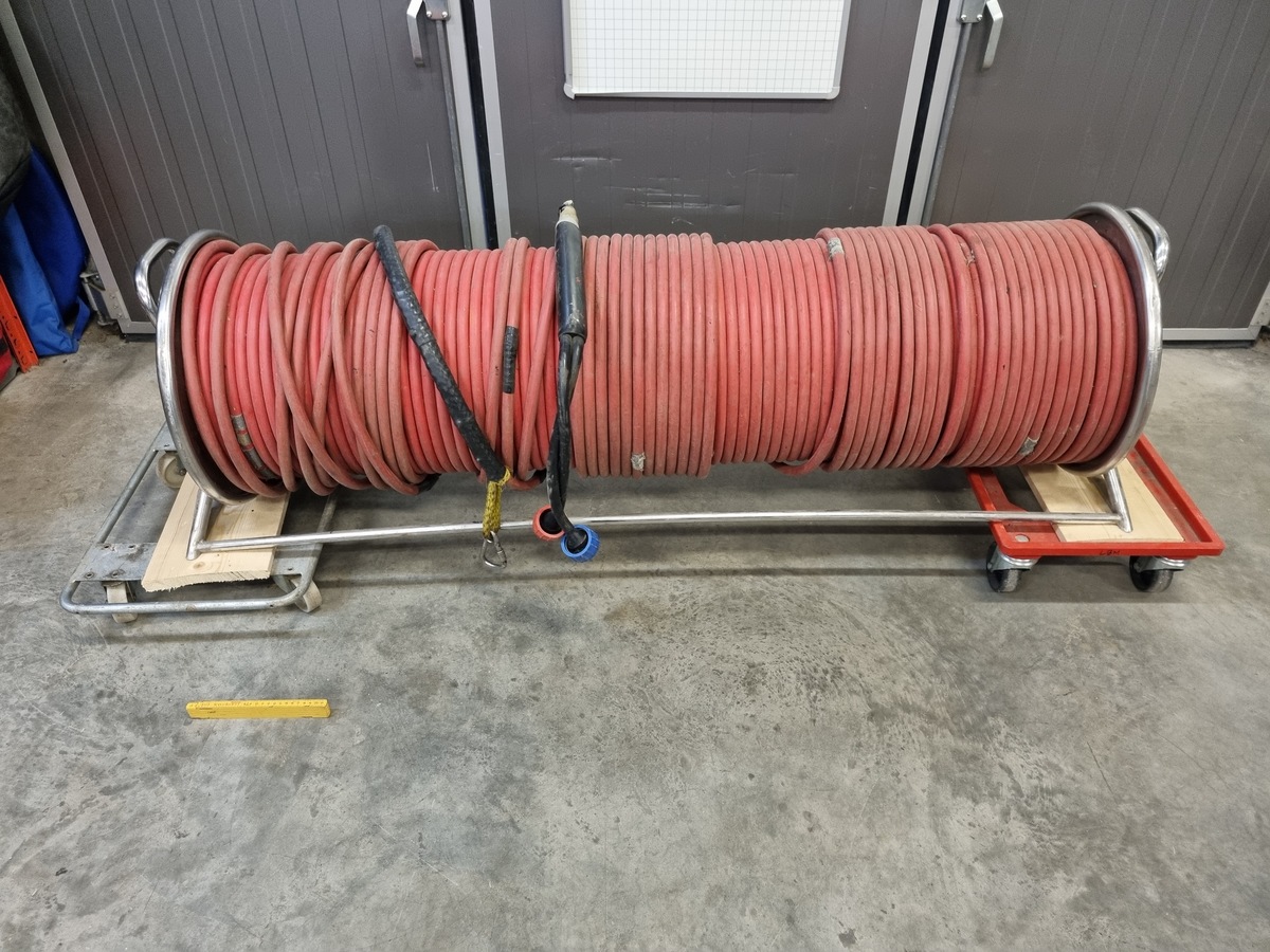 3056-deep-ocean-phantom-hd2-rov_21