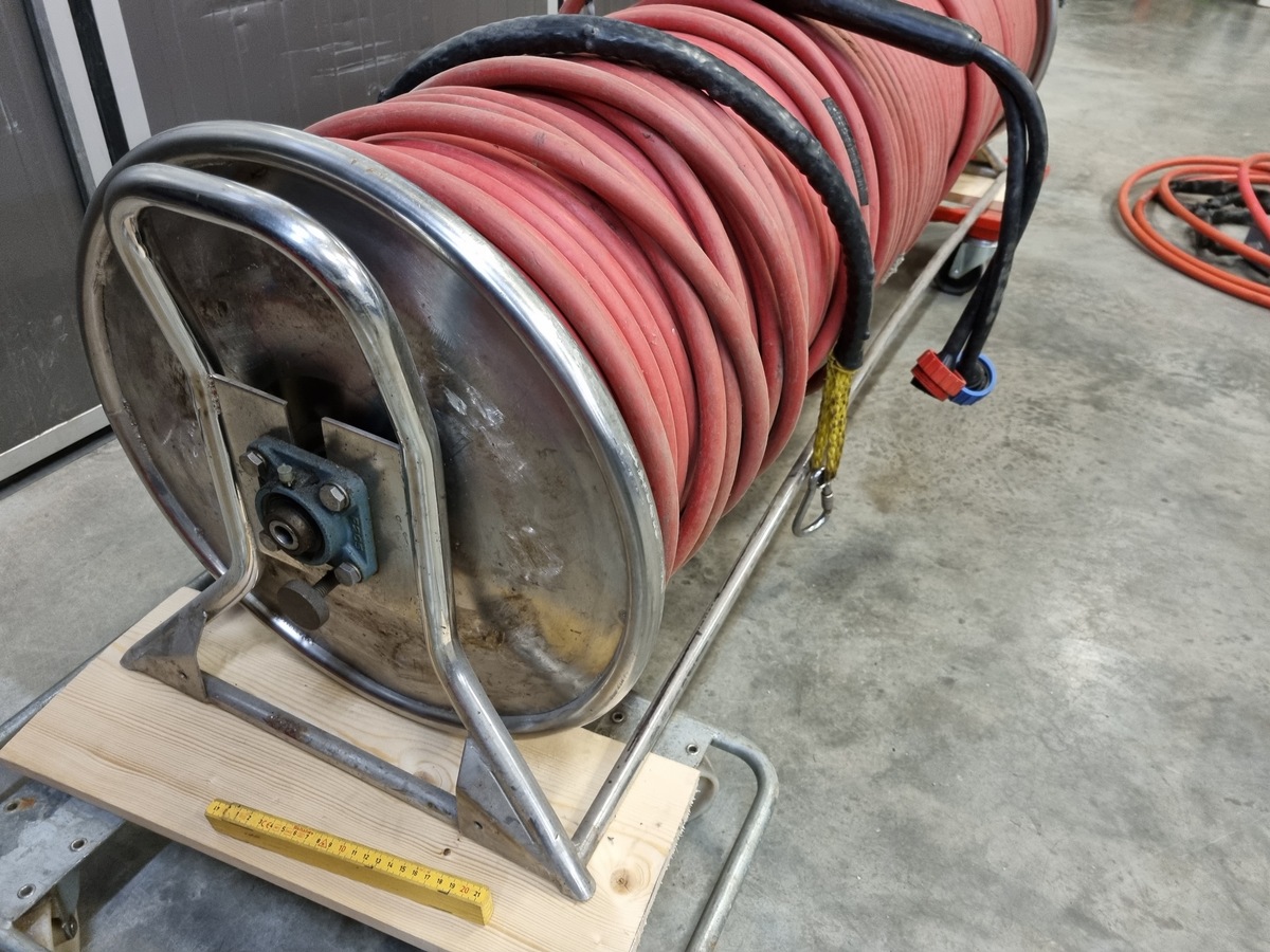 3056-deep-ocean-phantom-hd2-rov_11