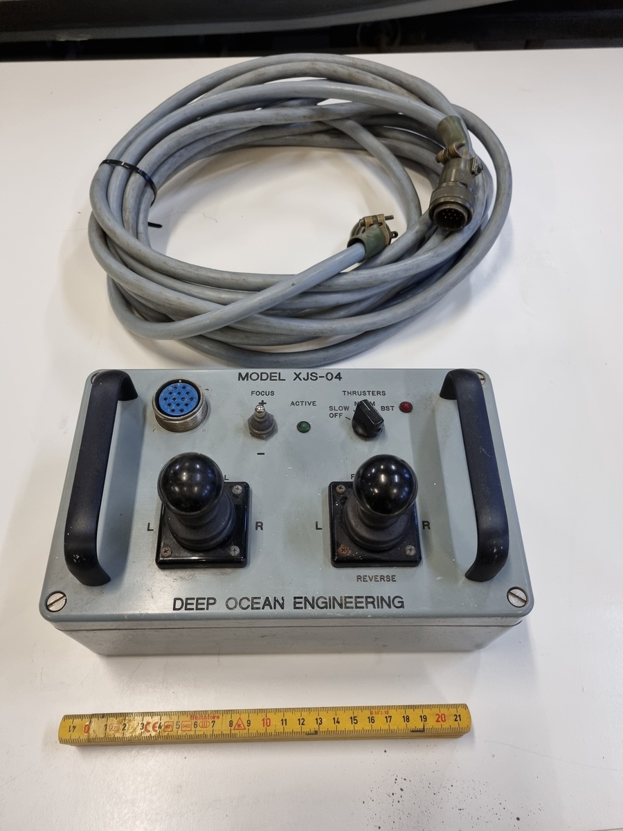 3056-deep-ocean-phantom-hd2-rov_7