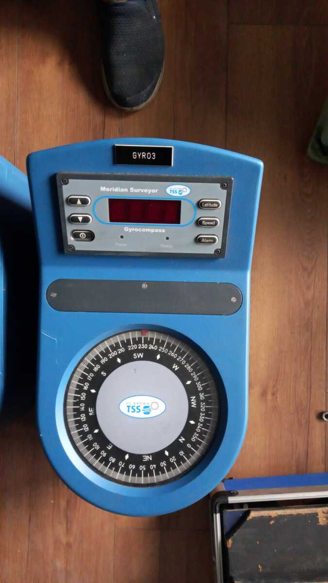 3099-tss-meridian-surveyor-gyrocompass_4