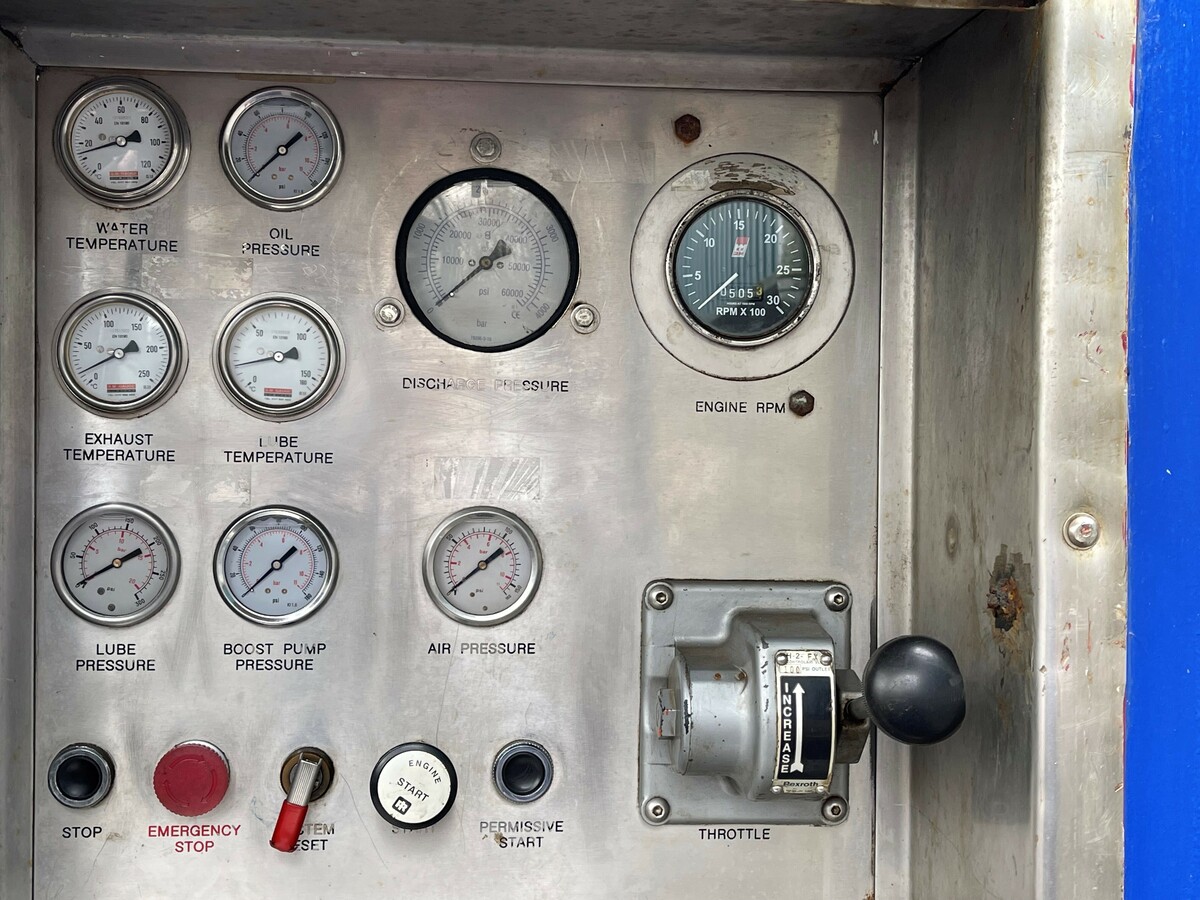 3151-containerised-uhp-jetting-unit_3