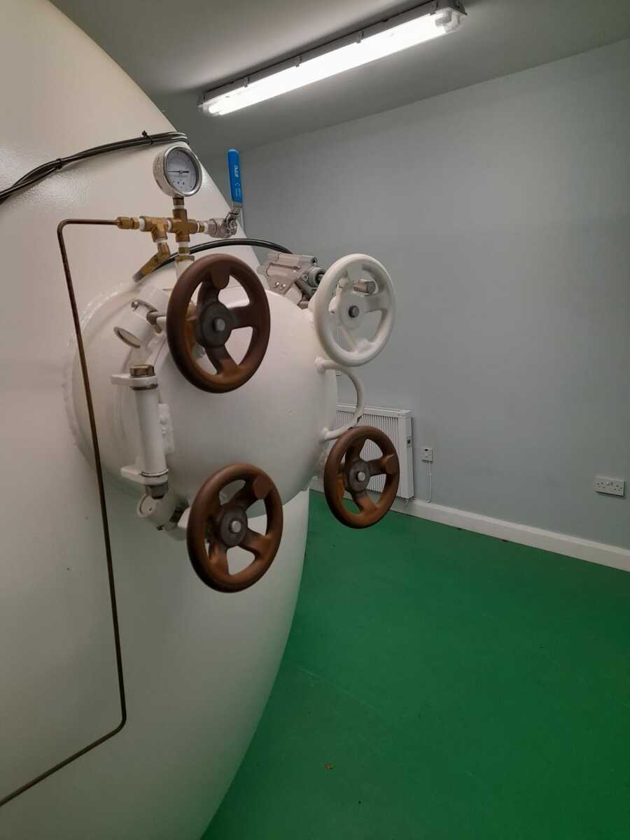 3023-hyperbaric-oxygen-therapy-chamber_9