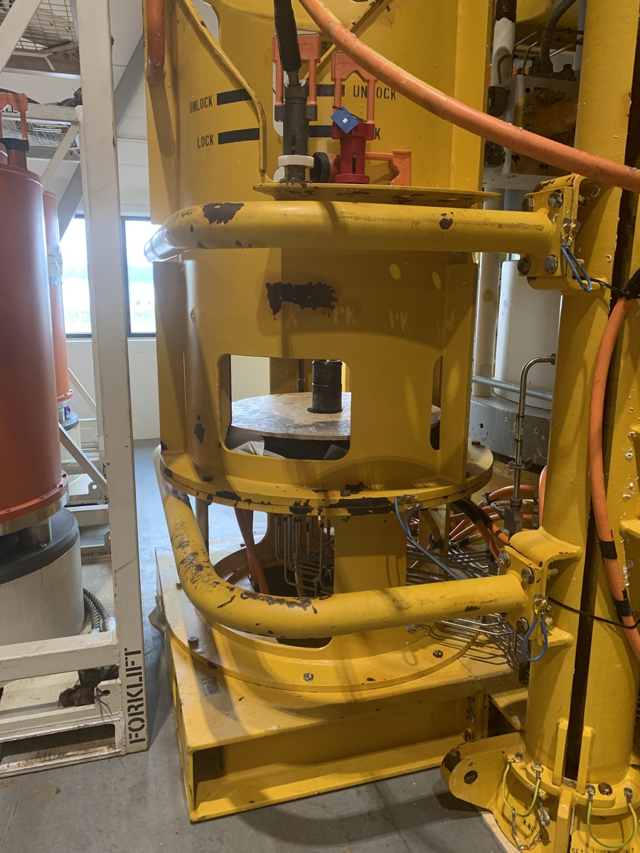 3193-aker-solutions-horizontal-xmas-tree_4