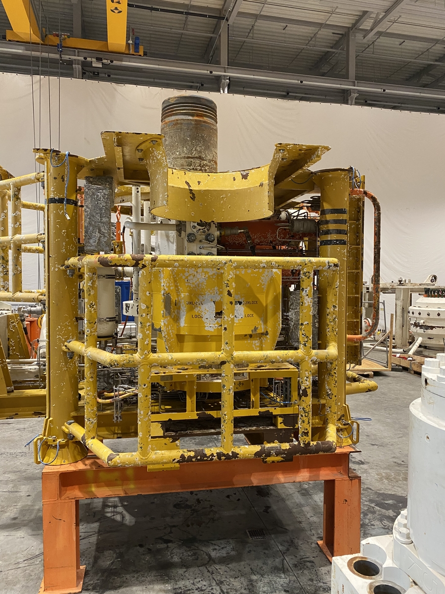 3198-2010-aker-solutions-horizontal-xmas-tree_2