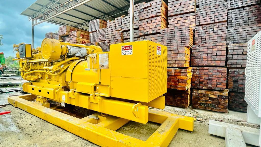 3290-cat-3516b-engines_3