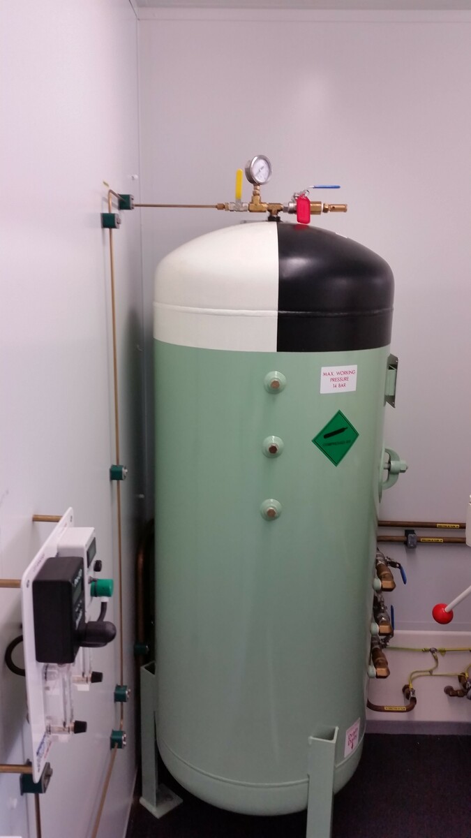 3313-60-containerised-decompression-chamber_4