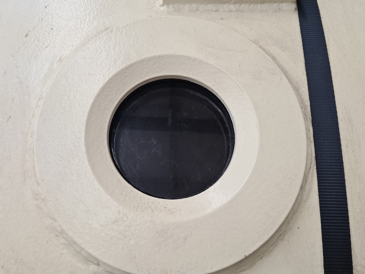 2105-1-8m-diving-decompression-chamber-ddc_19