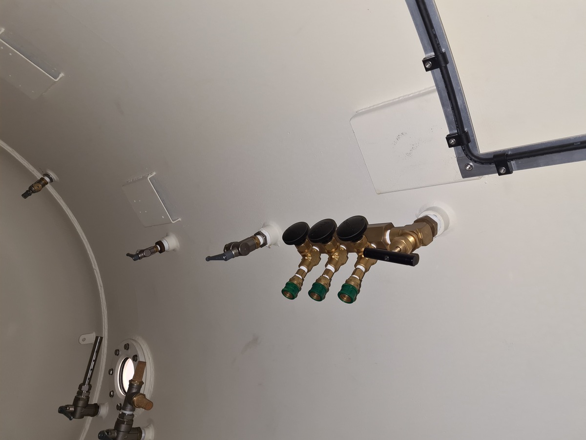 2105-1-8m-diving-decompression-chamber-ddc_6