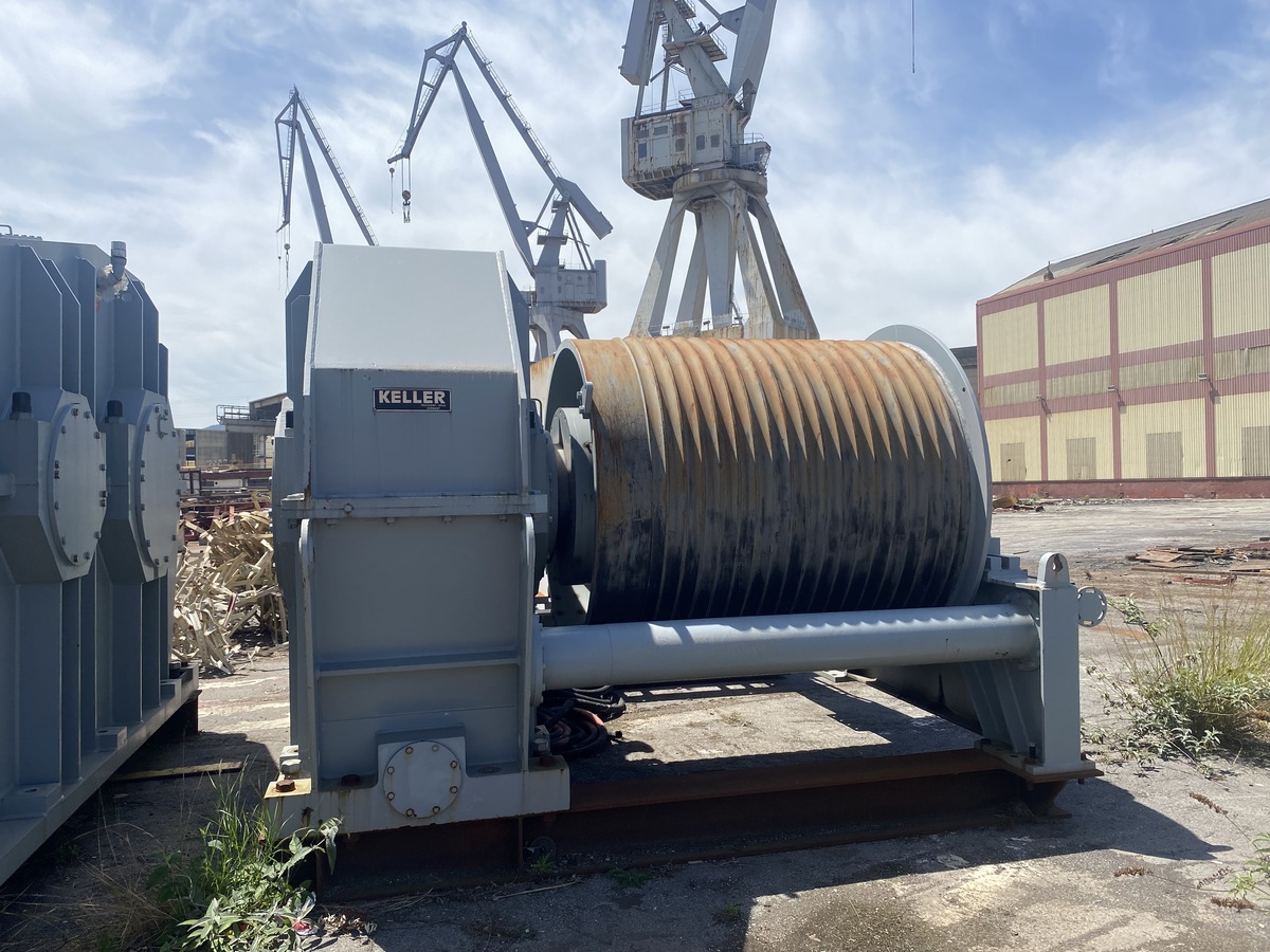 3349-intermediate-and-draghead-winches_1