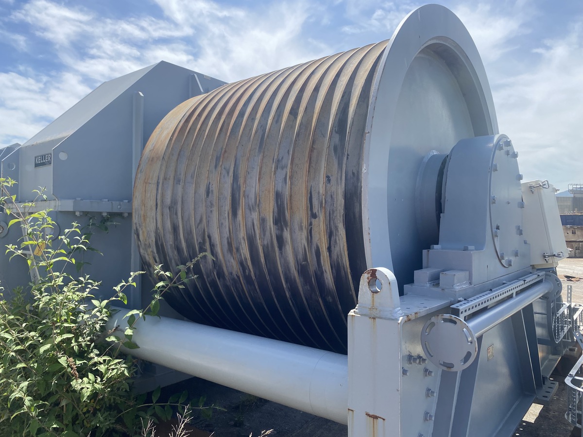 3349-intermediate-and-draghead-winches_2
