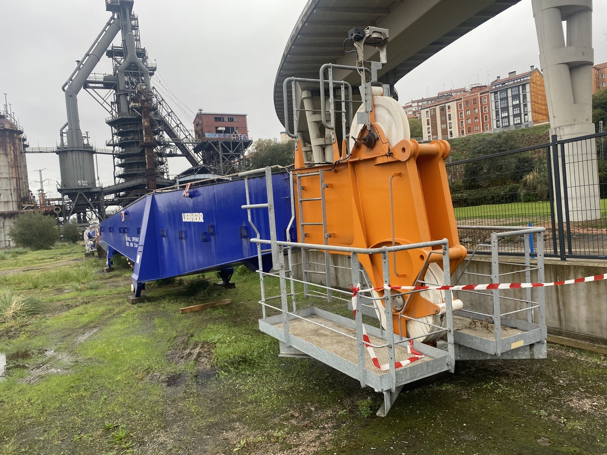 3389-liebherr-cbw-60-pedestal-crane_9