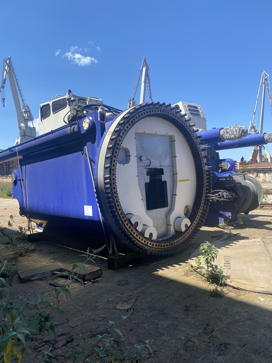 3389-liebherr-cbw-60-pedestal-crane_5