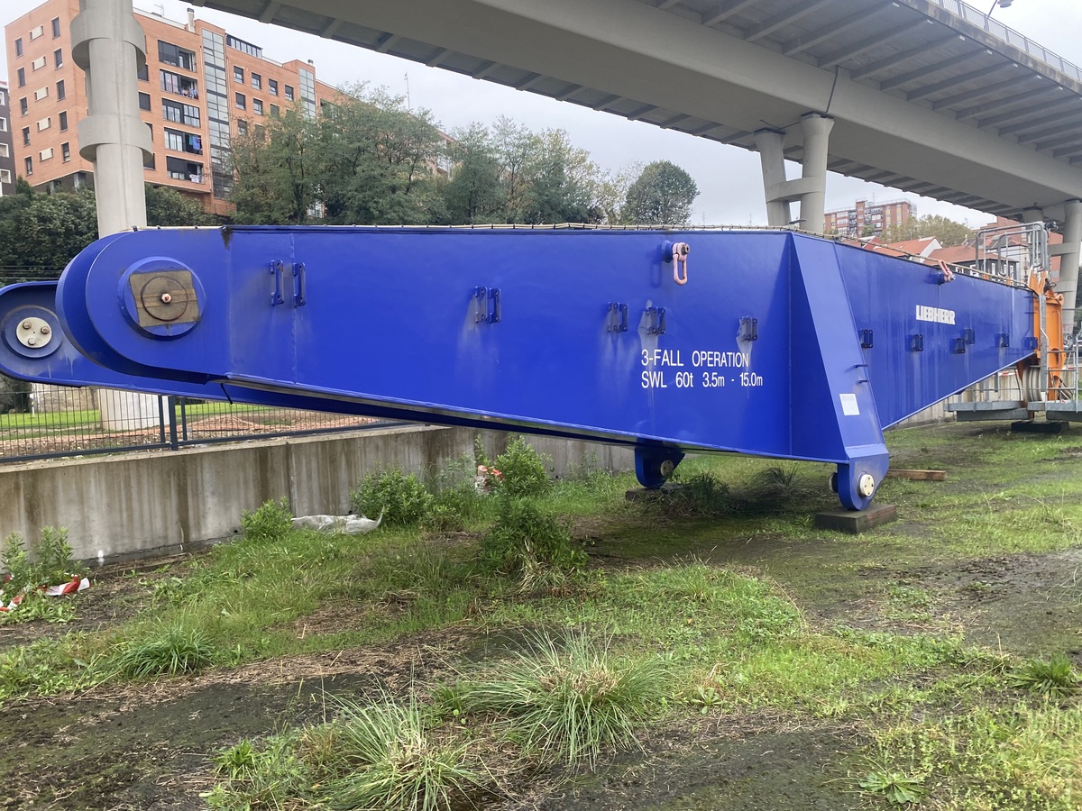 3389-liebherr-cbw-60-pedestal-crane_2