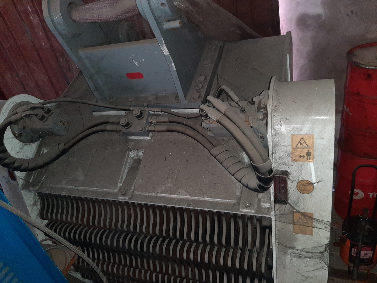 3426-padding-bucket-330-345-model_4