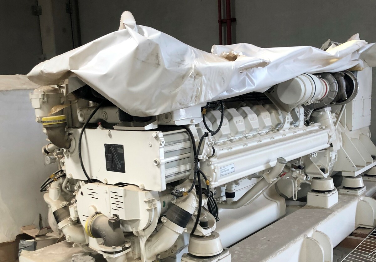 3557-16v2000m41b-mtu-marine-generators_1
