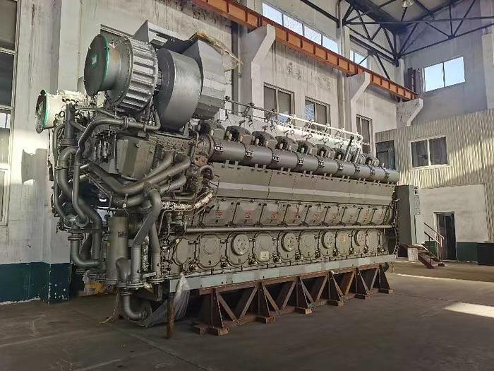 3654-man-stx-18v32-40-hfo-diesel-gensets_1