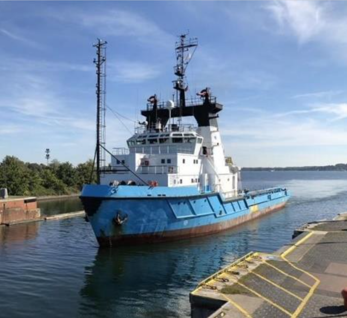 3666-anchor-handling-tug-supply-vessel_1