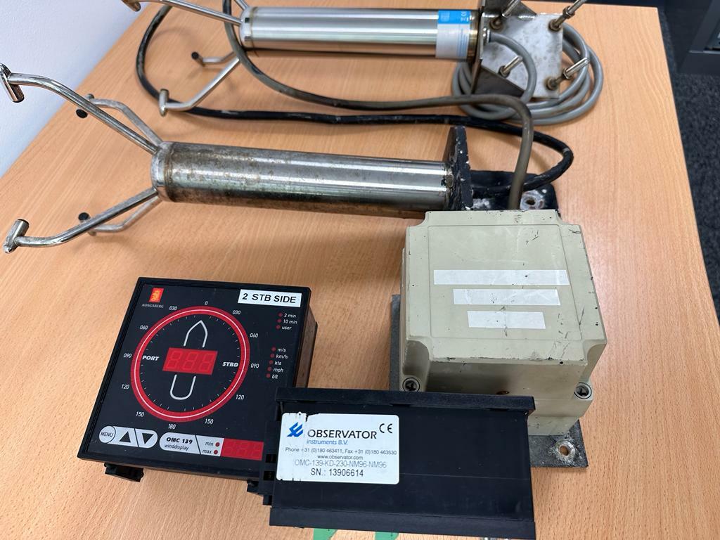 3712-gill-wind-sensor-with-kongsberg-display_1