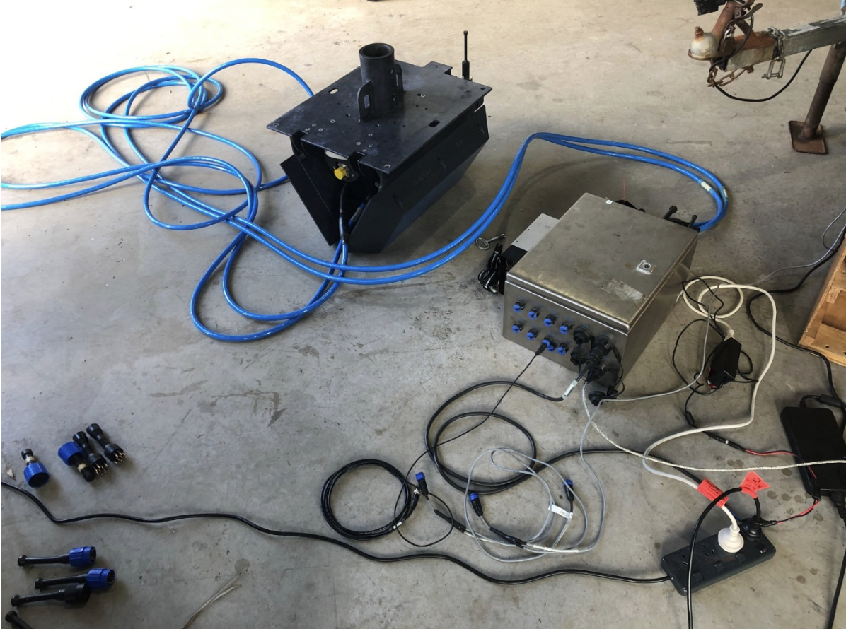 3732-geoswath-125khz-compact-side-scan-sonar_1