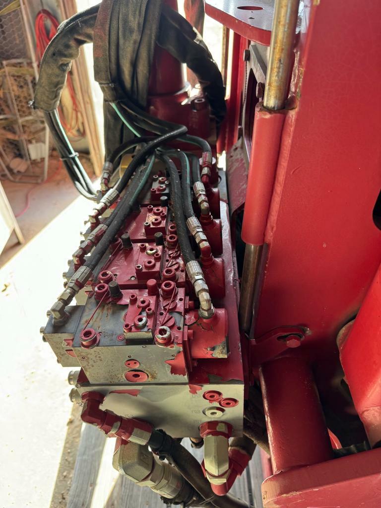 3787-nov-st120-iron-roughneck_10