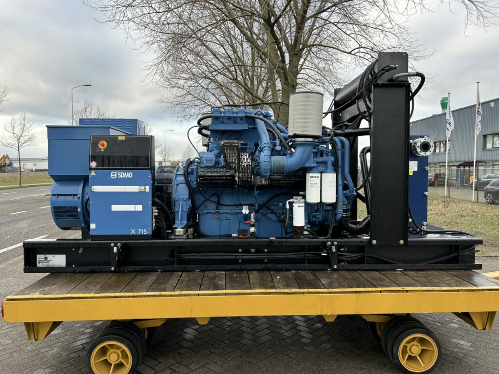 3796-mtu-12v2000-marine-engine-low-hours_2