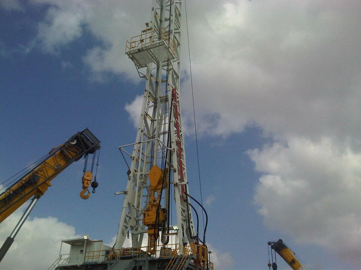 3837-750-hp-workover-drilling-rig-package_1
