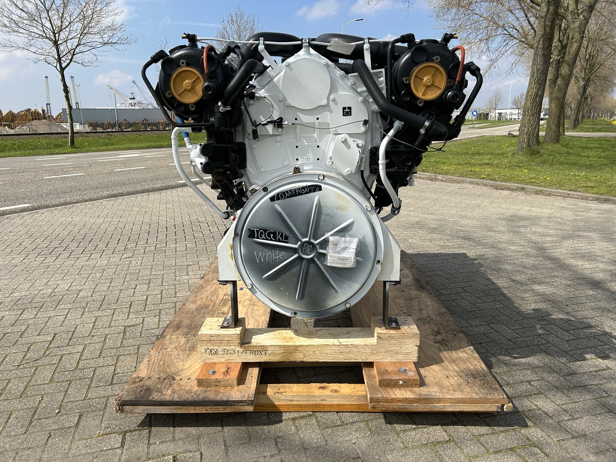 3848-unused-caterpillar-c32-marine-engine_1