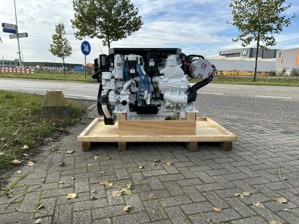 3855-unused-caterpillar-c7-1-marine-engine_1