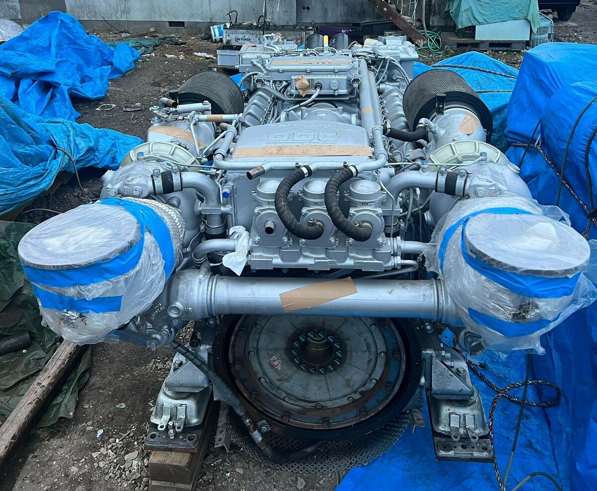 3862-mtu-16v2000-c-w-nico-gearbox_1