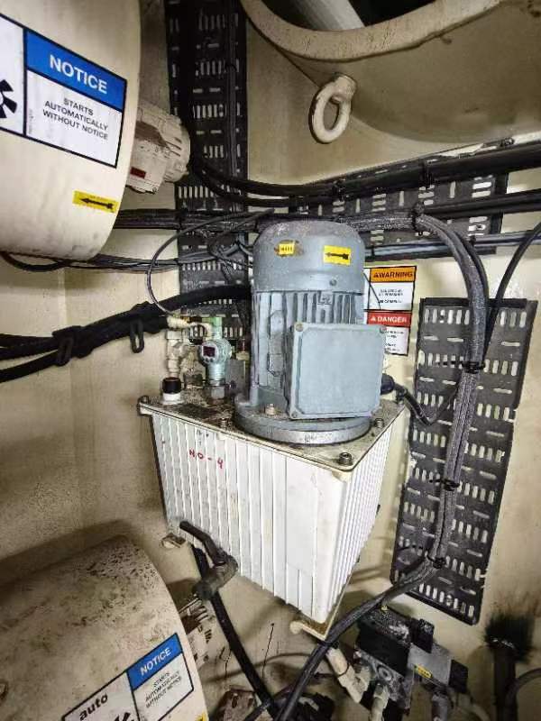 3941-48t-macgregor-deck-ship-crane_4