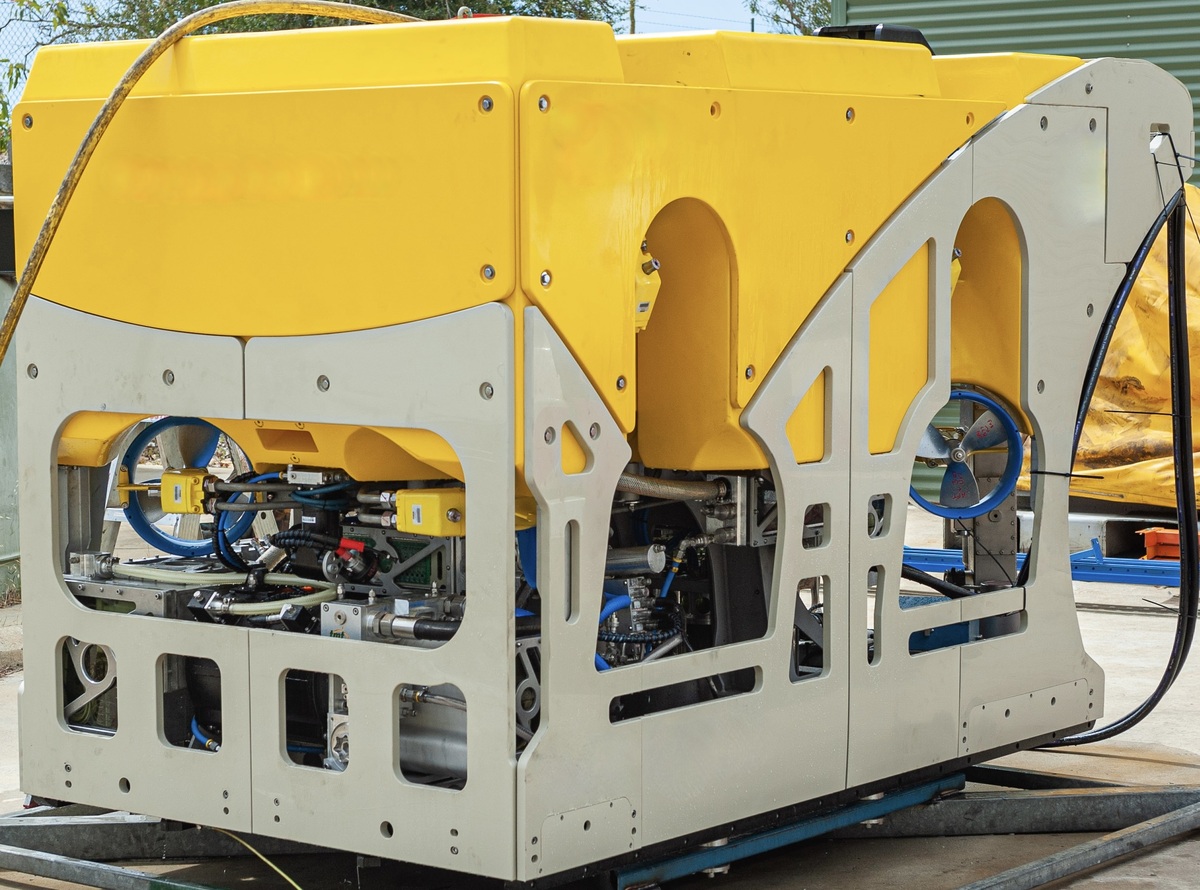 3932-6-000m-rated-100hp-rov_6