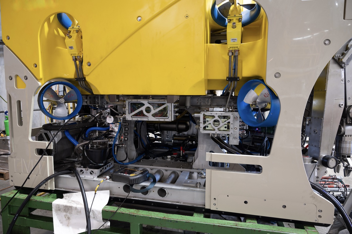 3932-6-000m-rated-100hp-rov_3