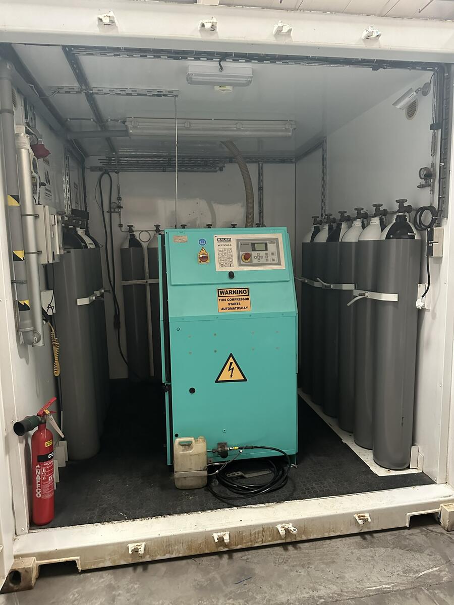 3946-air-dive-system-with-mixed-gas-panel_3