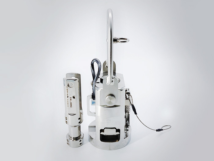 3870-rov-running-latch-and-bullet_4