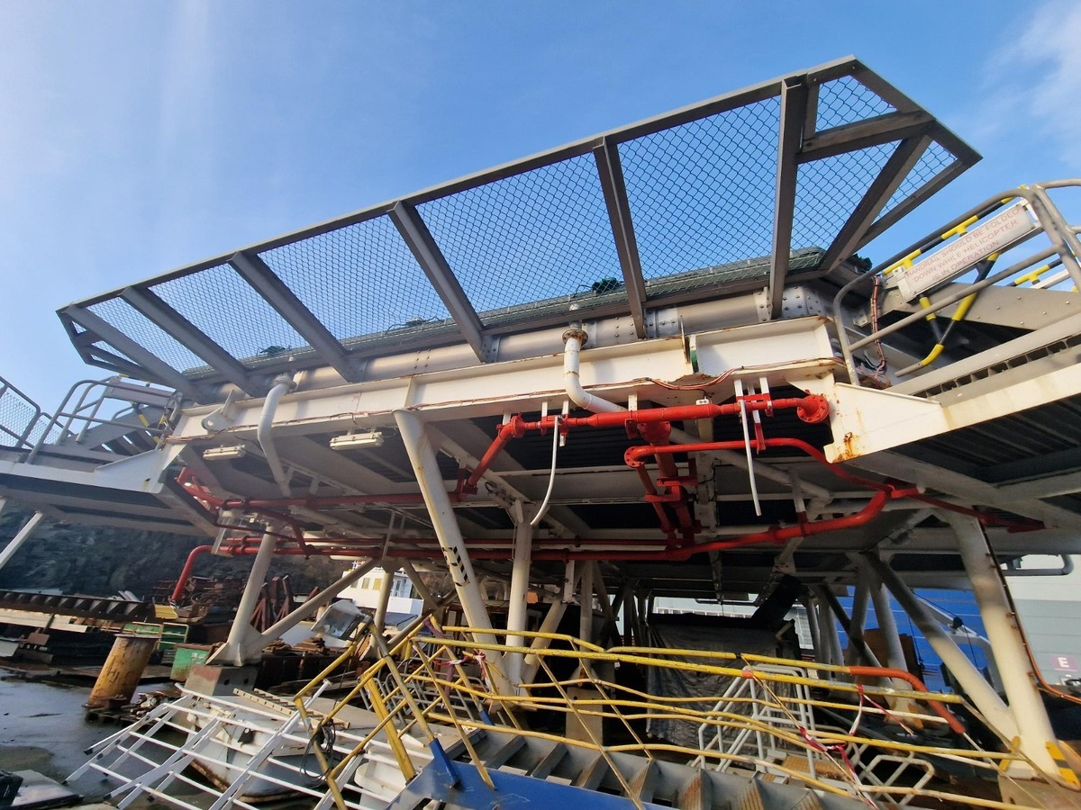 3990-19-5m-offshore-helideck-system_2