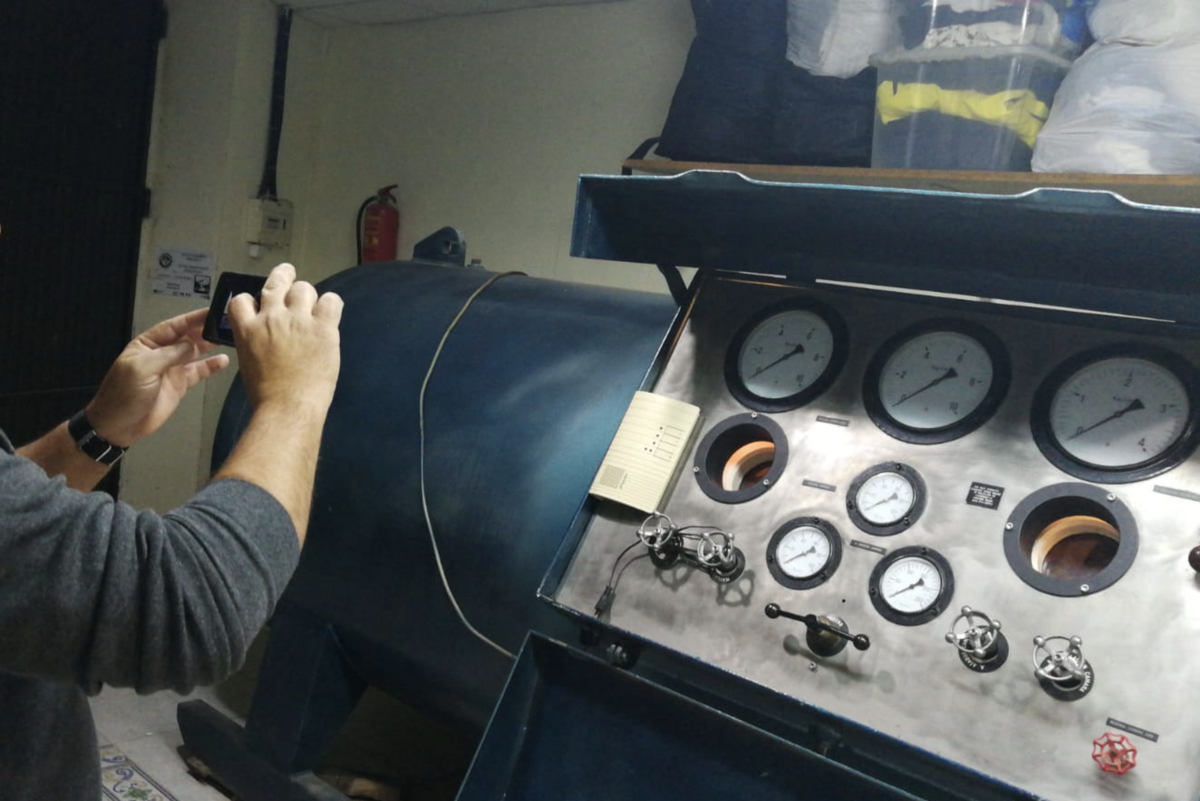 3993-decompression-chamber-for-sale_3