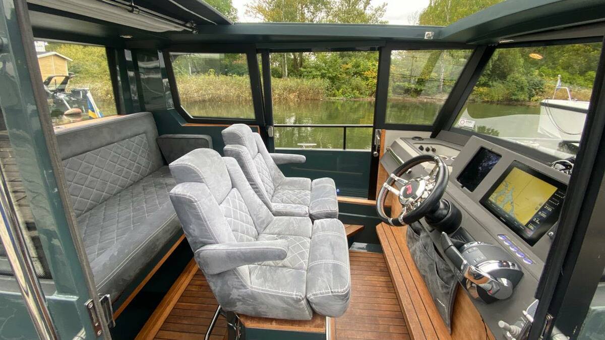 4060-axopar-28-cabin-boat_5