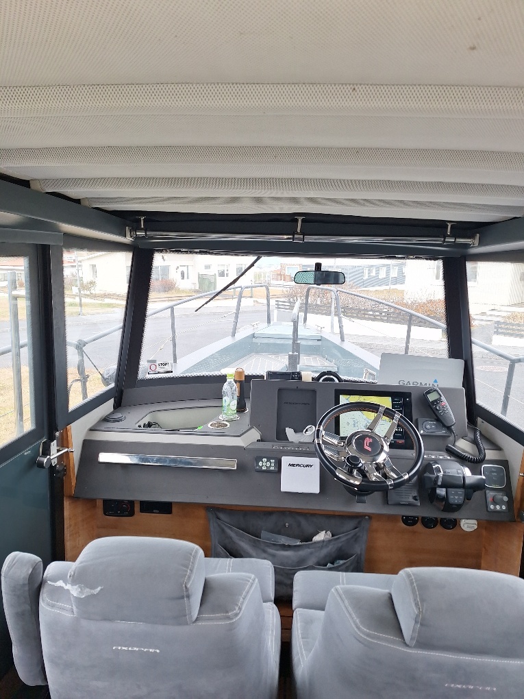 4060-axopar-28-cabin-boat_4