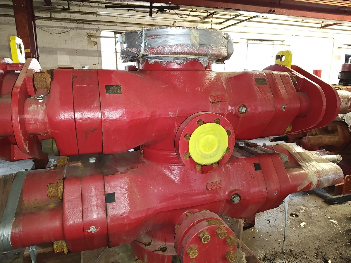 4071-cameron-u-13-5-8-5000psi-double-ram-bop_1