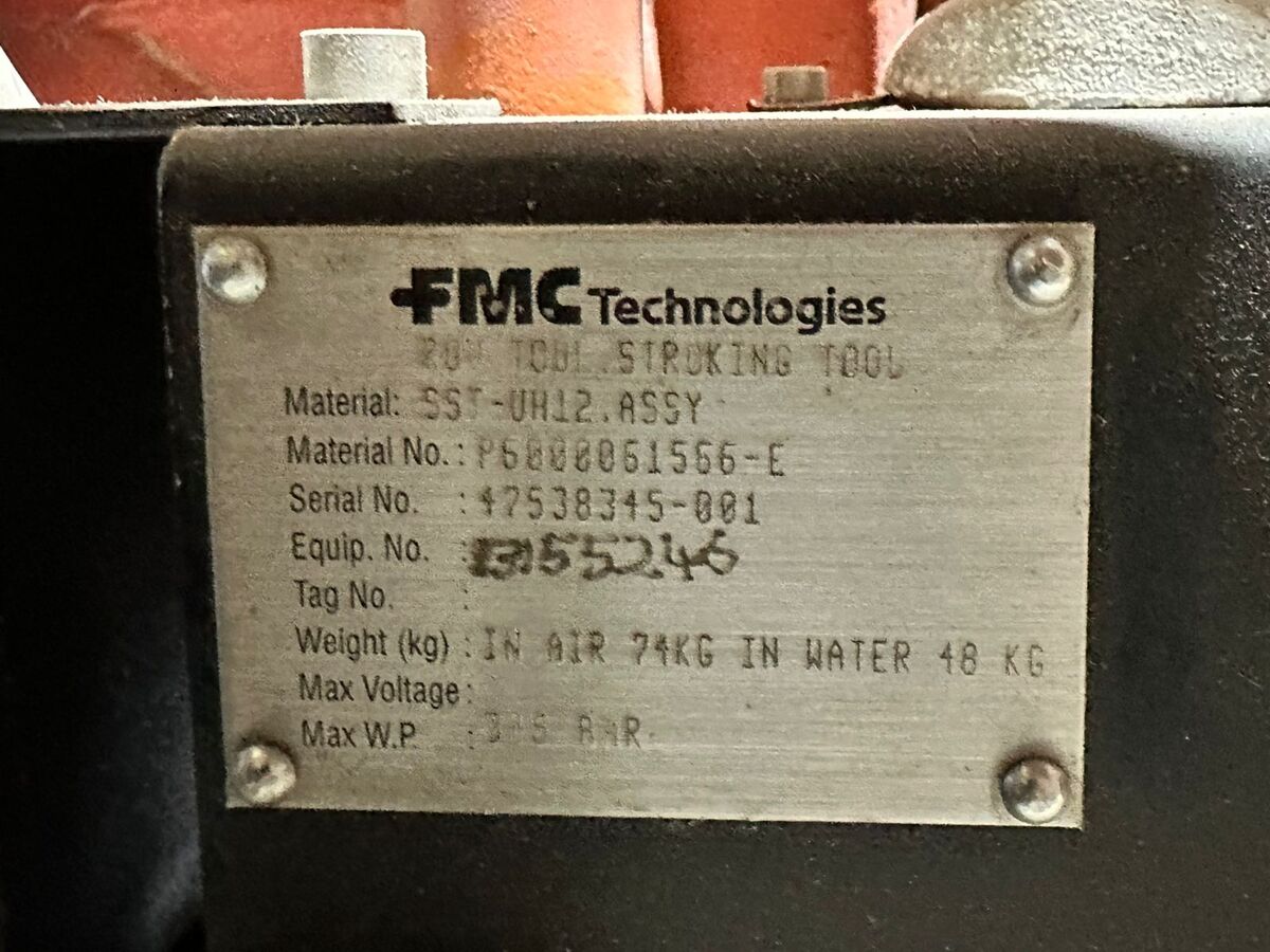 4121-used-rov-lifting-and-stroking-tools_1