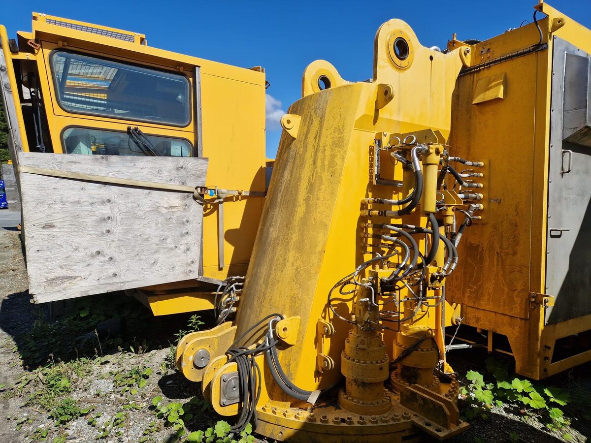 4127-palfinger-offshore-pedestal-cranes_3