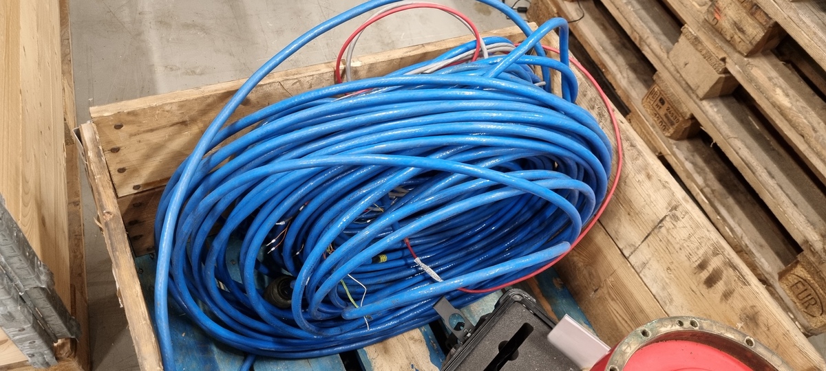 4232-lmf-mf-gyro-usbl7000-systems_16