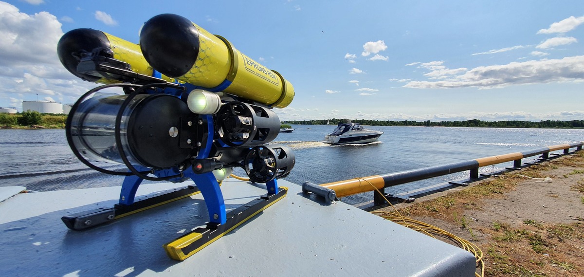 4213-d150-mini-rov_4