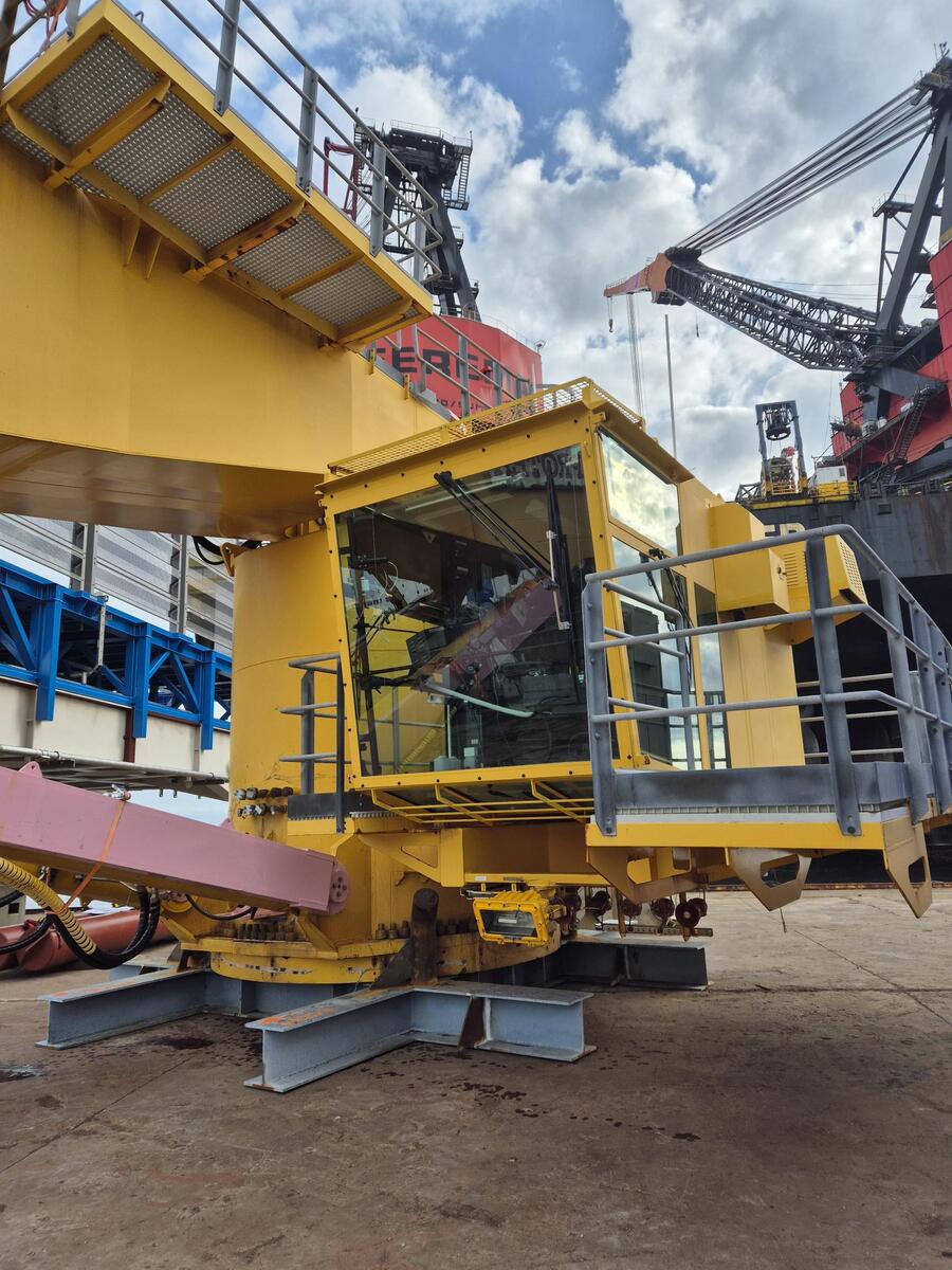 4321-45t-hydralift-pedestal-crane_2