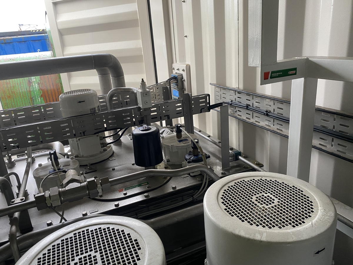 4327-denith-winch-hpu-container_10